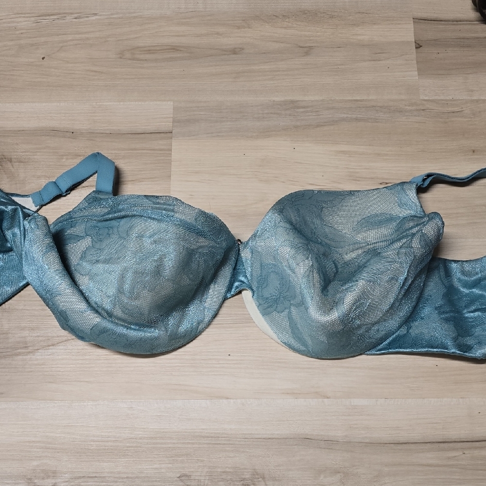 Lane Bryant Cacique Lace Underwire Bra in Teal Blue